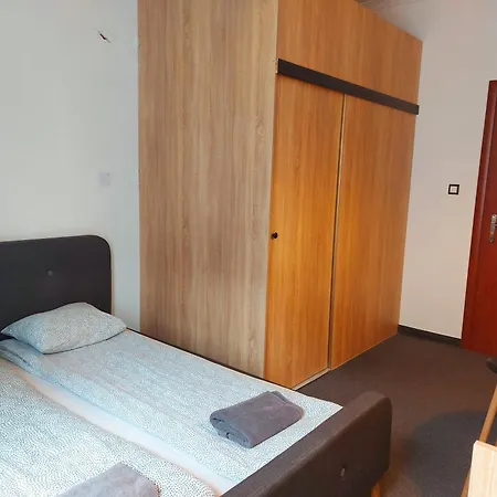 Metro & Parking 3* Sopot